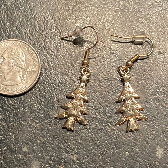 Christmas Tree Dangle Earrings (NWOT) - Picture 2 of 6